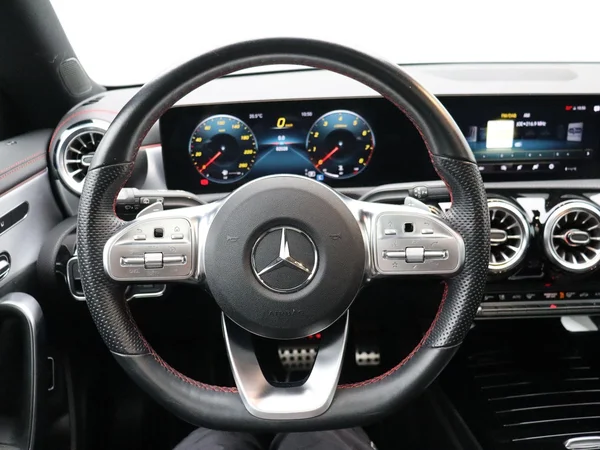 Mercedes-Benz CLA (2021) — foto 3 van 27