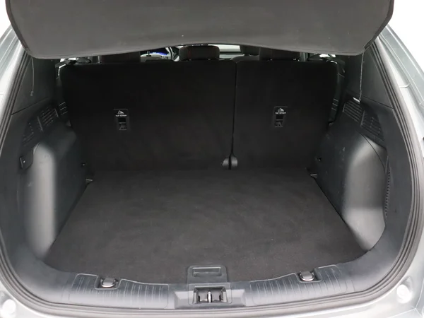FORD Kuga (2022) — foto 8 van 28