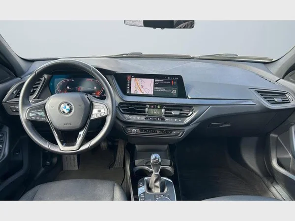 BMW 1 Hatch (2021) — foto 4 van 29