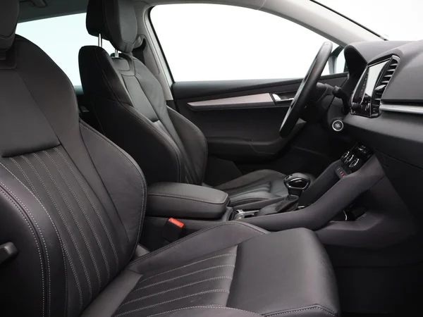 SKODA Karoq (2023) — foto 23 van 30