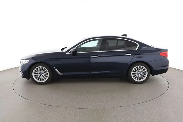 BMW 5-serie (2017) — foto 9 van 16