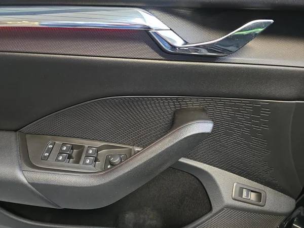 SKODA Octavia SW (2020) — foto 13 van 13
