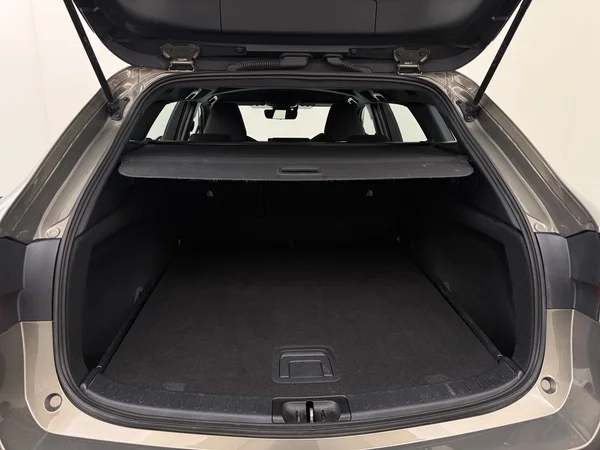 TOYOTA Corolla (2022) — foto 8 van 27