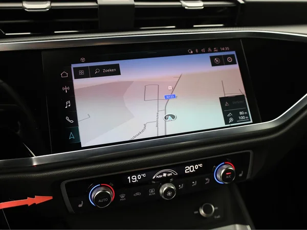 AUDI Q3 Sportback (2021) — foto 13 van 23