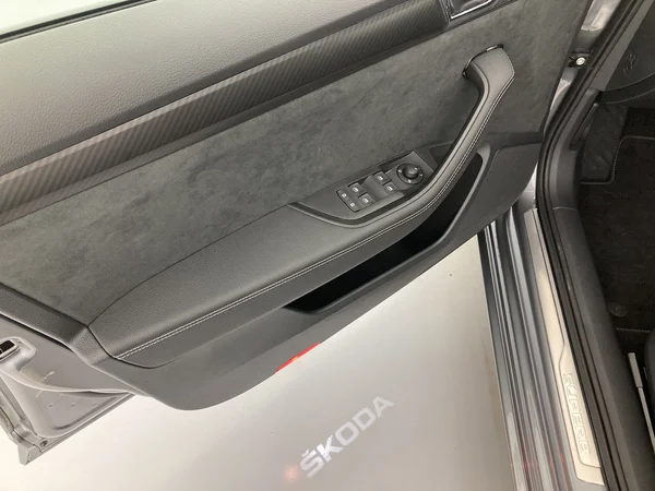 SKODA Superb Combi (2023) — foto 13 van 31