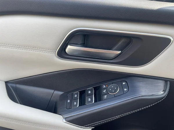 NISSAN Qashqai (2023) — foto 14 van 19