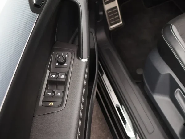 Volkswagen Touran (2025) — foto 10 van 31