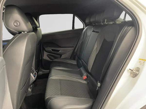 VOLKSWAGEN T-Roc (2026) — foto 10 van 24
