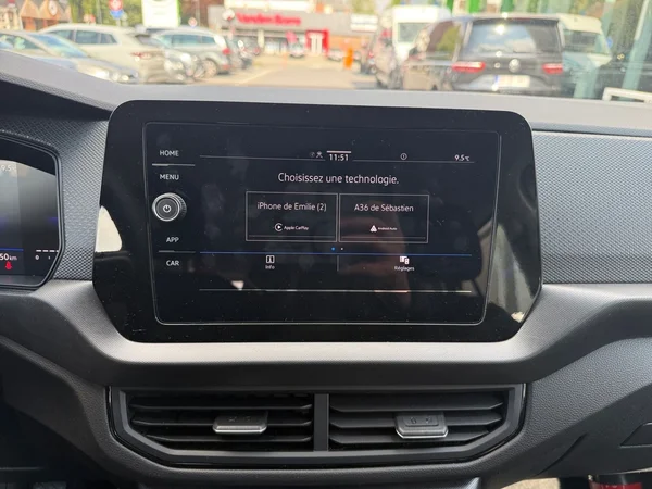 VOLKSWAGEN T-Cross (2025) — foto 6 van 20