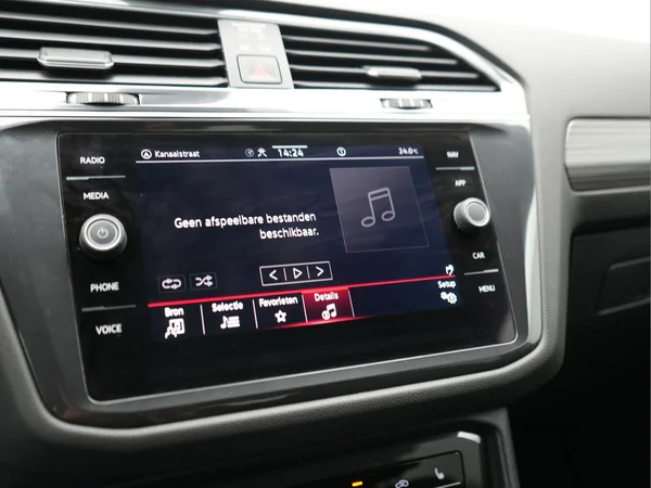 VOLKSWAGEN Tiguan Allspace (2022) — foto 25 van 43
