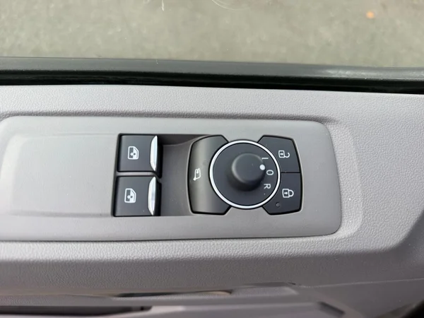 VOLKSWAGEN E-Transporter T7 32 Caravelle Swb (2026) — foto 6 van 23