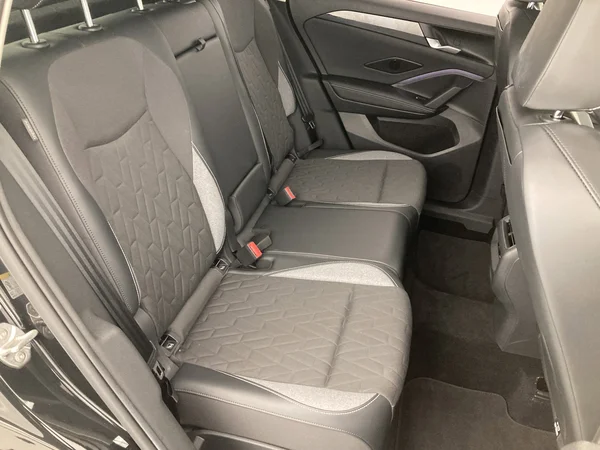 VOLKSWAGEN Tiguan (2025) — foto 30 van 36