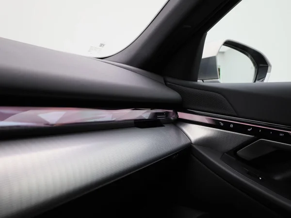 BMW i5 (2024) — foto 19 van 55