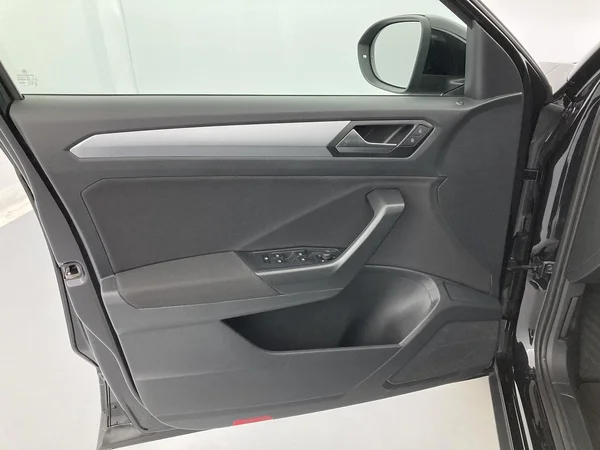 VOLKSWAGEN T-Roc (2024) — foto 3 van 36
