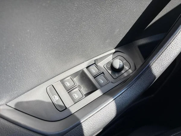 SKODA Karoq (2022) — foto 9 van 29