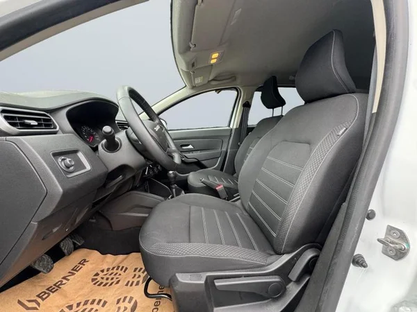 DACIA Duster Dsl (2023) — foto 6 van 21