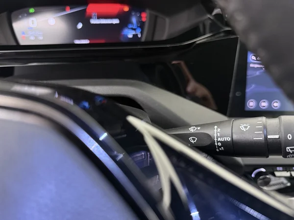 PEUGEOT 308 (2023) — foto 9 van 20