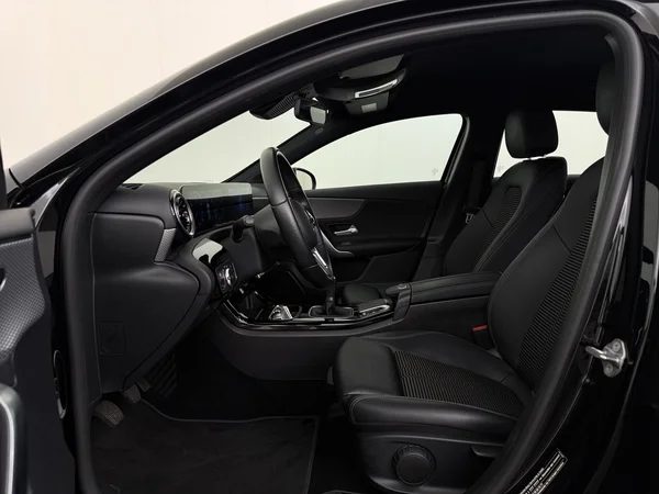 MERCEDES A 160 (2020) — foto 2 van 27