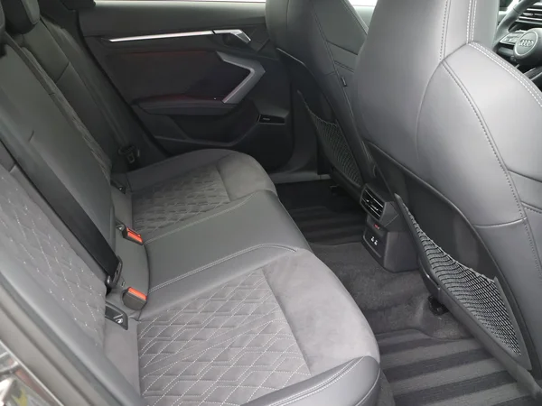 AUDI A3 Sportback PHEV (2025) — foto 2 van 26