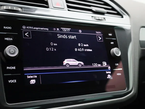 Volkswagen Tiguan (2021) — foto 17 van 43