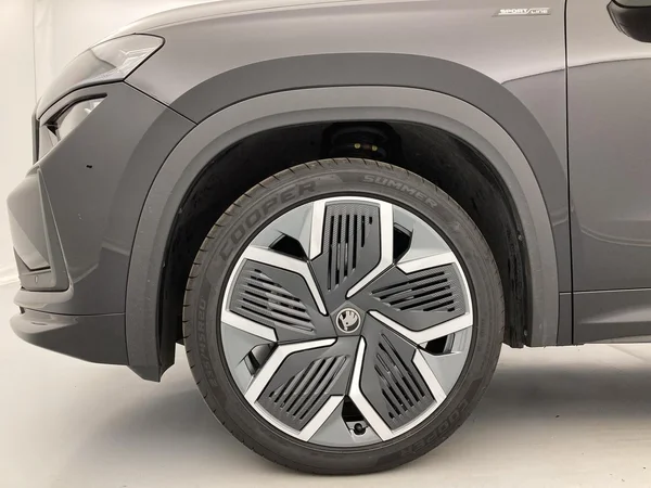 SKODA Kodiaq (2025) — foto 4 van 36