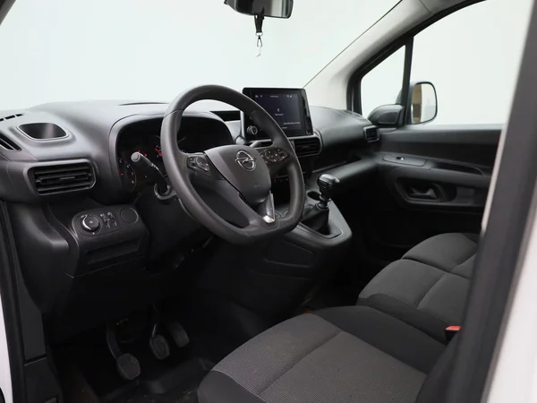 Opel Combo (2022) — foto 29 van 39