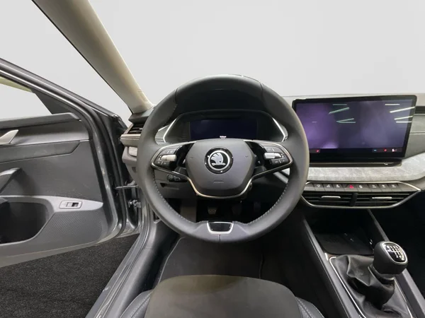SKODA Octavia Combi (2026) — foto 4 van 24