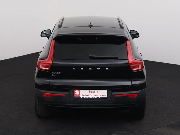 VOLVO XC40 (2021) — foto 28 van 31