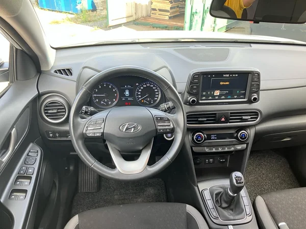 HYUNDAI Kona (2019) — foto 10 van 24