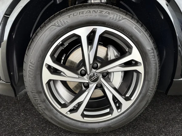 AUDI Q6 Sportback e-tron (2025) — foto 5 van 13