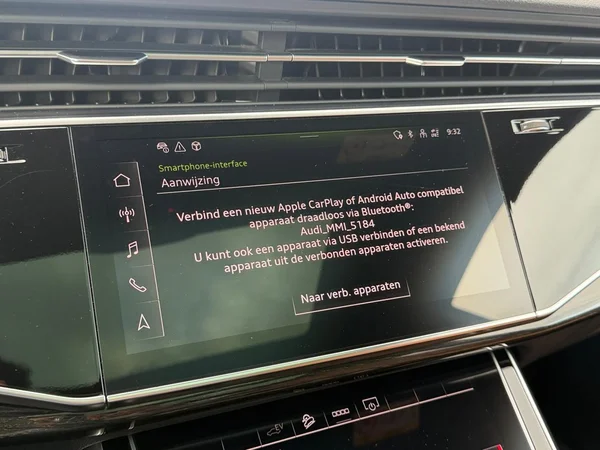AUDI Q8 PHEV (2023) — foto 8 van 20