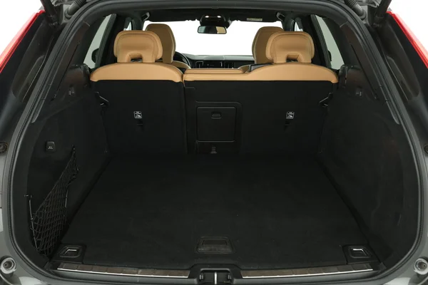 Volvo XC60 (2019) — foto 8 van 16