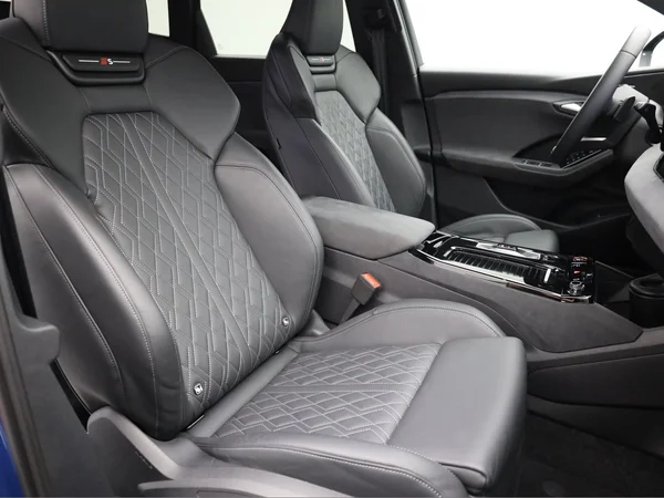 AUDI SQ6 e-tron (2024) — foto 22 van 27