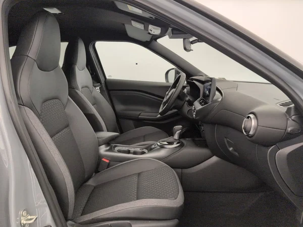 Nissan Juke HEV (2025) — foto 25 van 25