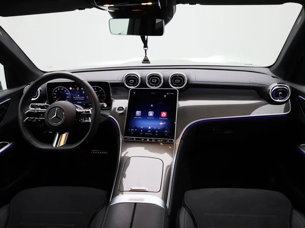 Mercedes-Benz GLC (2025) — foto 39 van 48
