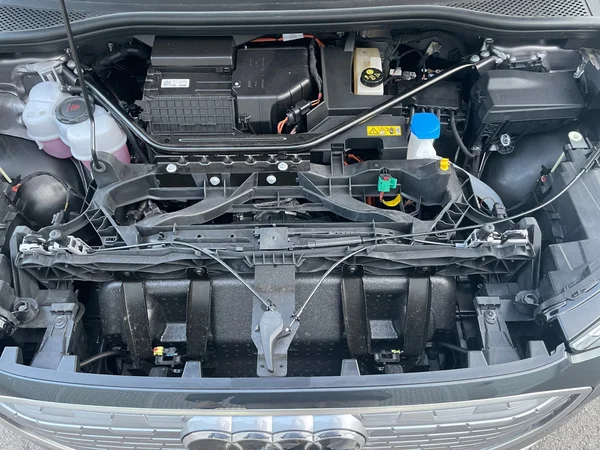 AUDI Q4 e-tron (2026) — foto 20 van 24