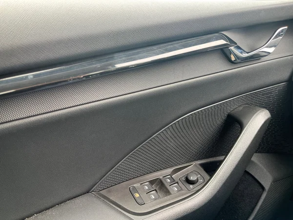 SKODA Octavia Combi (2023) — foto 4 van 18