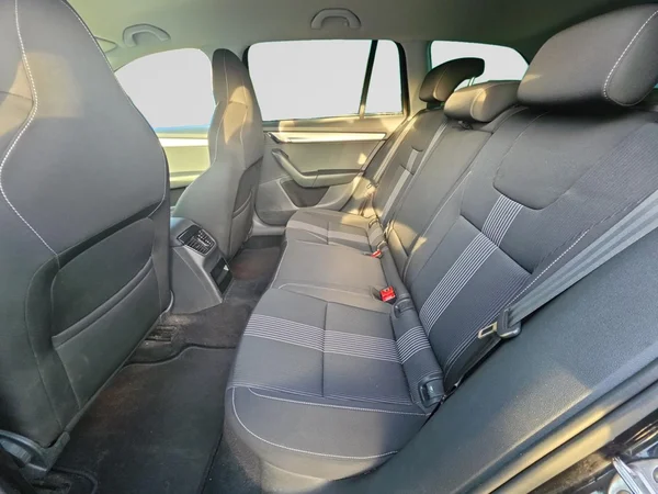 SKODA Octavia SW (2019) — foto 10 van 24
