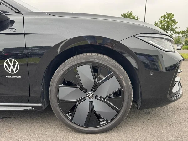 VOLKSWAGEN Passat Variant eHybrid (PHEV) (2026) — foto 15 van 24