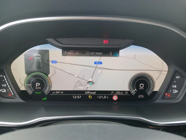 AUDI Q3 Sportback PHEV (2023) — foto 11 van 21