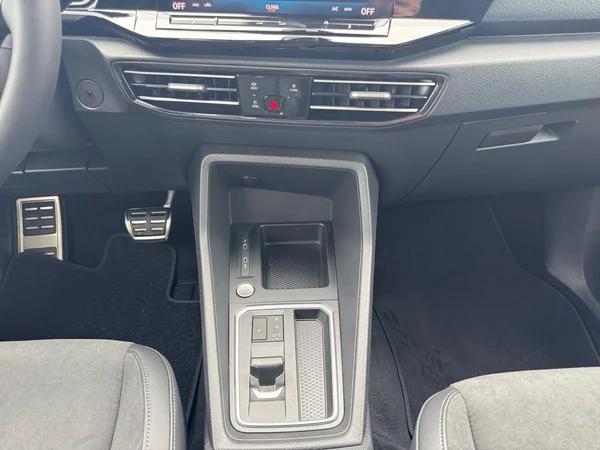 VOLKSWAGEN Caddy Maxi (2026) — foto 16 van 20