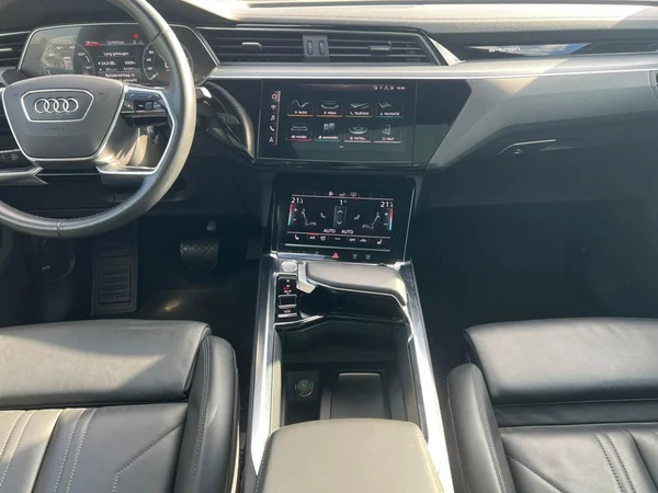 AUDI e-tron Sportback (2020) — foto 18 van 24