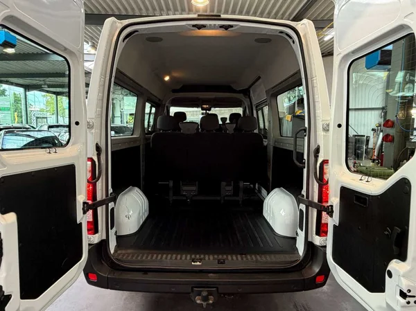Renault Master (2021) — foto 12 van 16