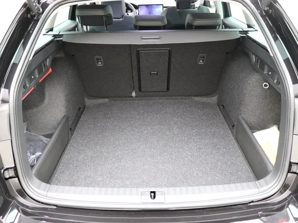 SKODA Octavia Combi (2025) — foto 20 van 23
