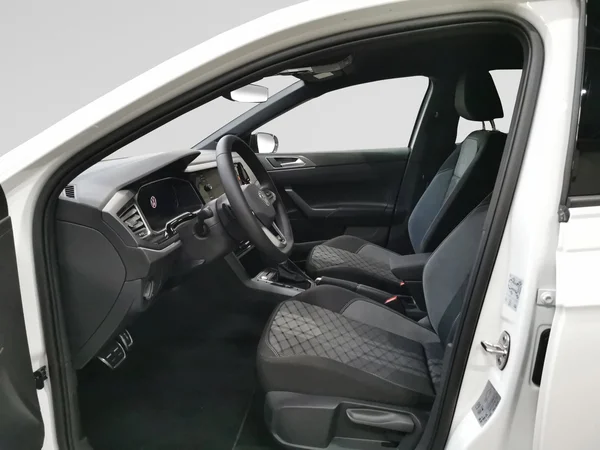 VOLKSWAGEN Polo (2026) — foto 6 van 15