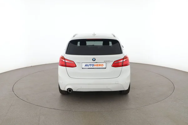 BMW 2-serie (2018) — foto 11 van 16