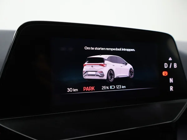 CUPRA Born (2025) — foto 14 van 24