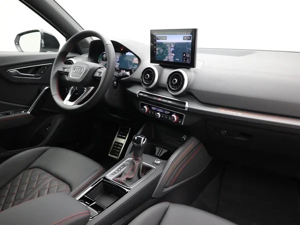 AUDI SQ2 (2025) — foto 18 van 24