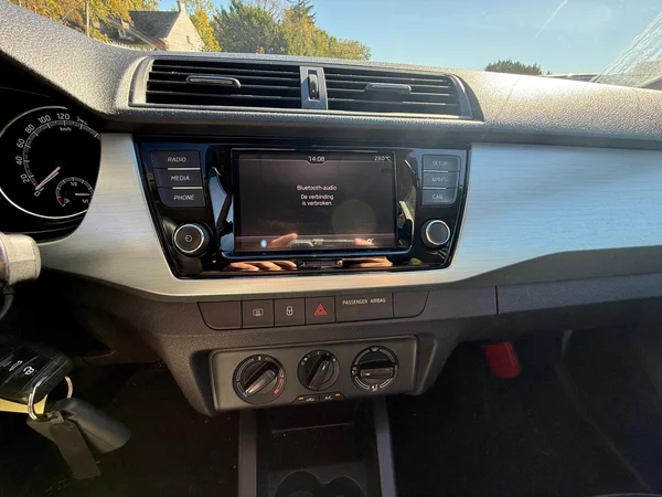 SKODA Fabia Combi (2019) — foto 5 van 24