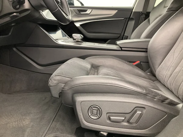 AUDI A6 Avant (2024) — foto 26 van 36